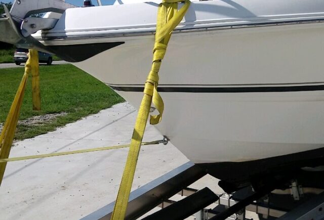 Front securing Yacht Shipping