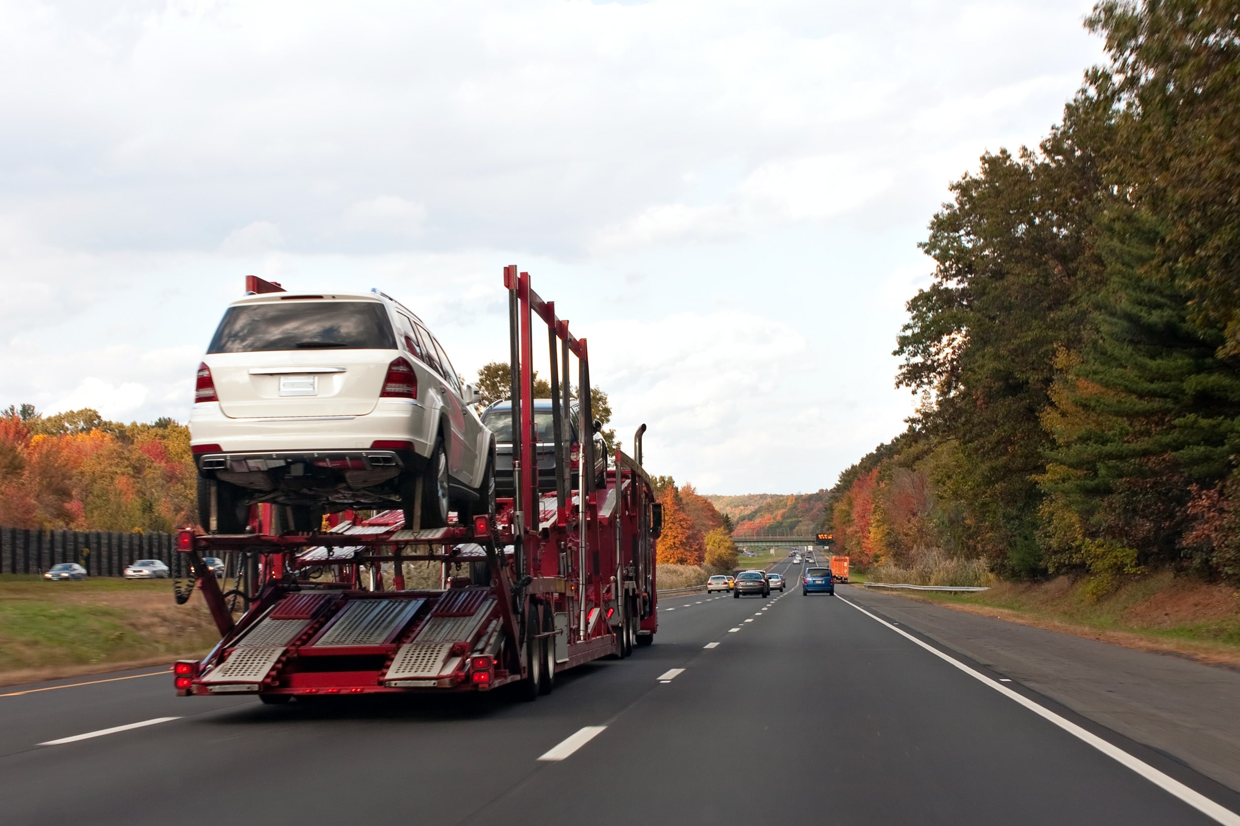 When to Choose Enclosed Auto Transport