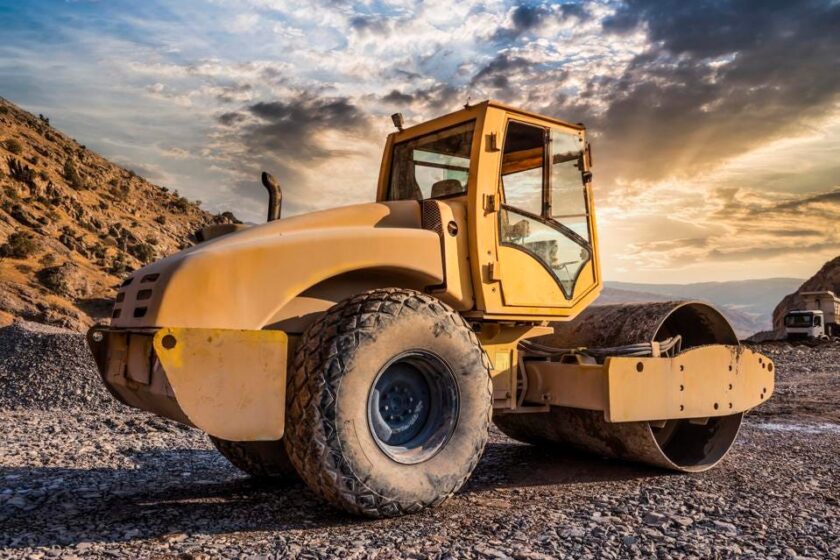 Top 6 Tips for Heavy Equipment Transport Everyone Should Know About