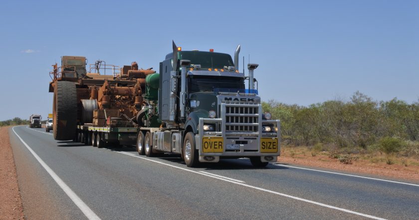 Safely Transporting Oversized Heavy Equipment: Challenges and Solutions