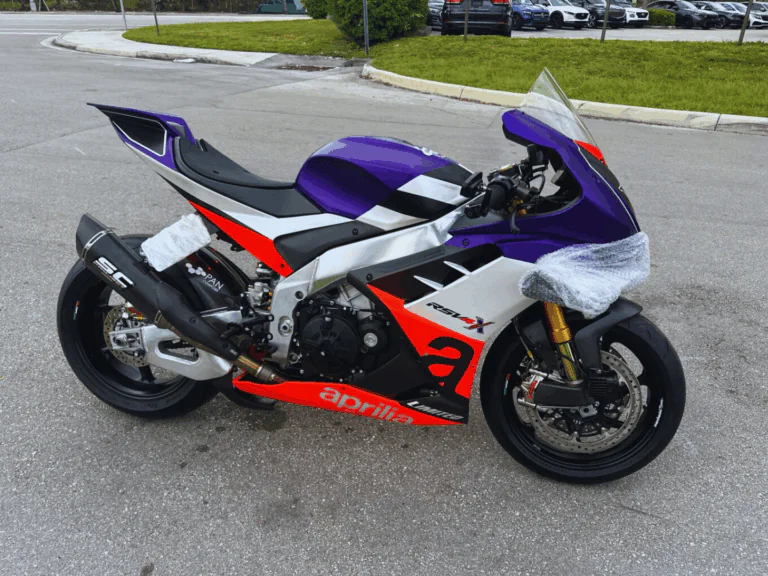 2023 Aprilia RSV4 RR