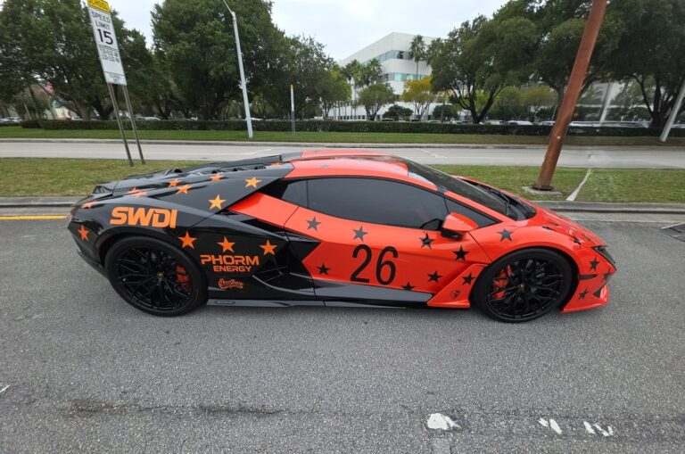 2025 Lamborghini revuelto