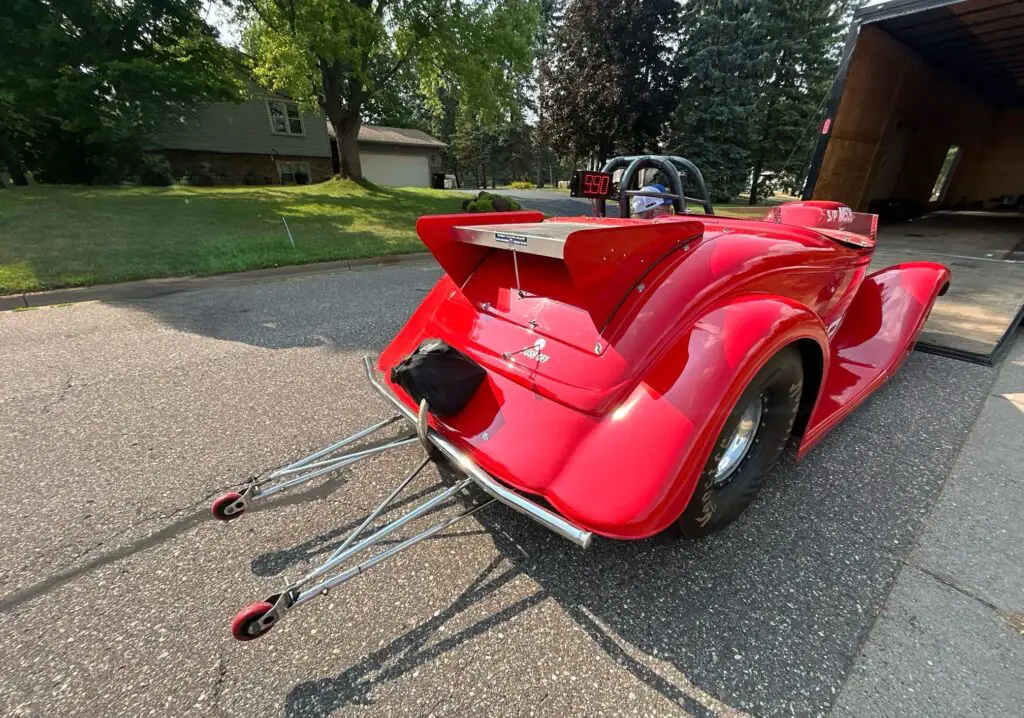 1933 Ford Roadster enclosed