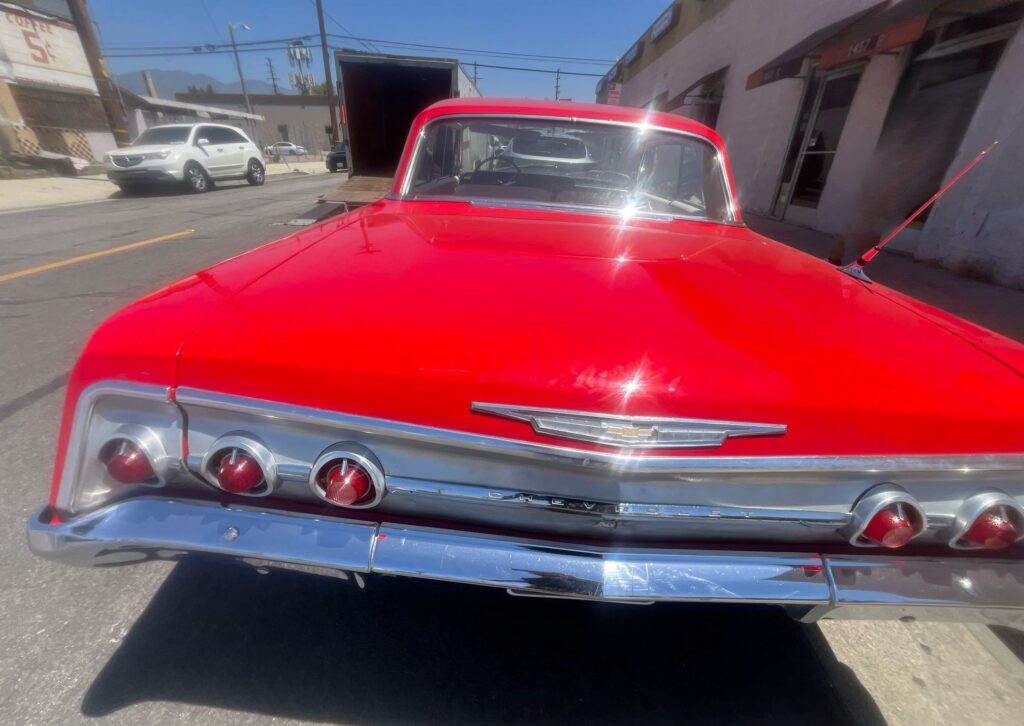 1962 Chevrolet Impala enclosed