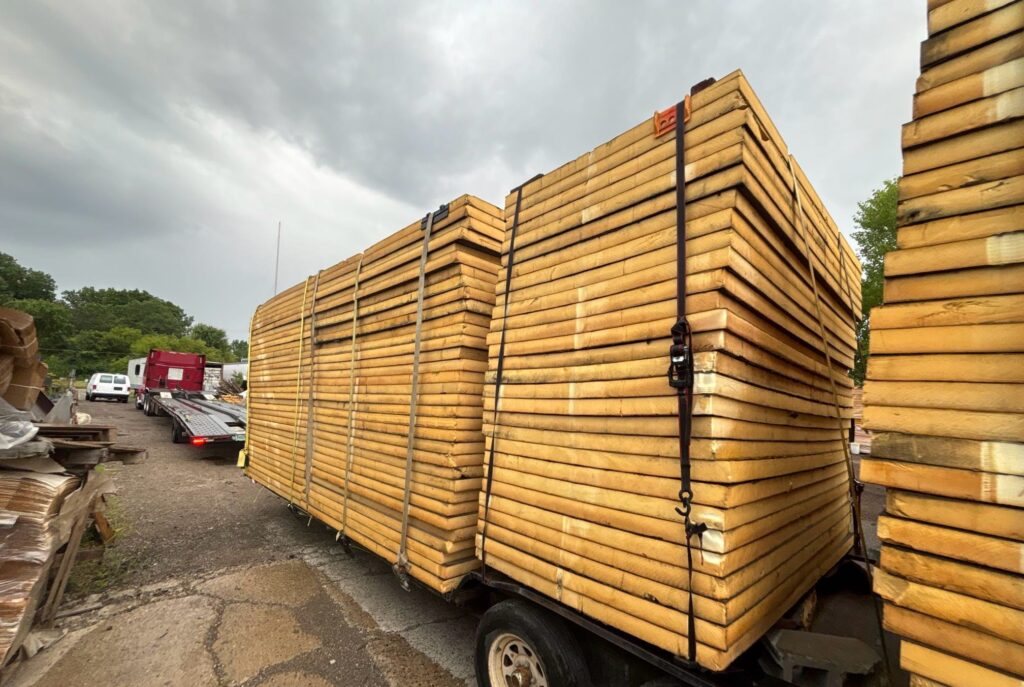 1989 Trailer with cargo trailer