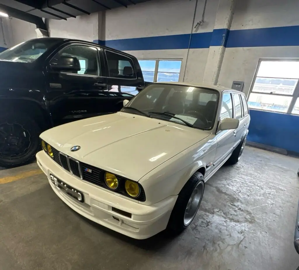 1999 BMW 3 Series 2