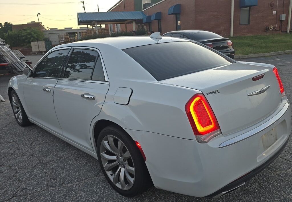 2019 Chrysler 300 open trailer