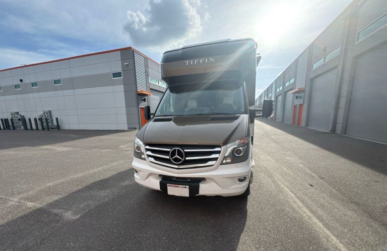 Motorhome loaded for an open transport move
