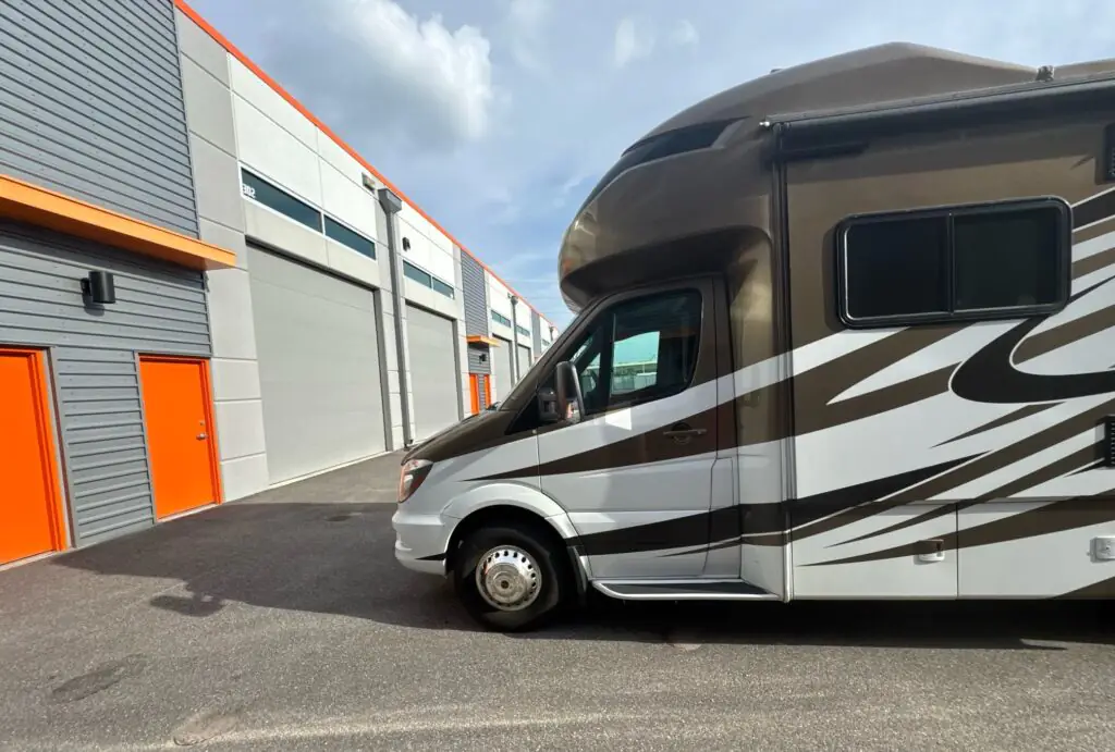 2019 Tiffin Class C Motorhome head