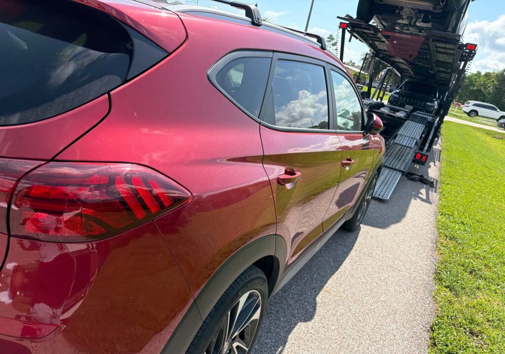 2021 Hyundai Tucson open trailer