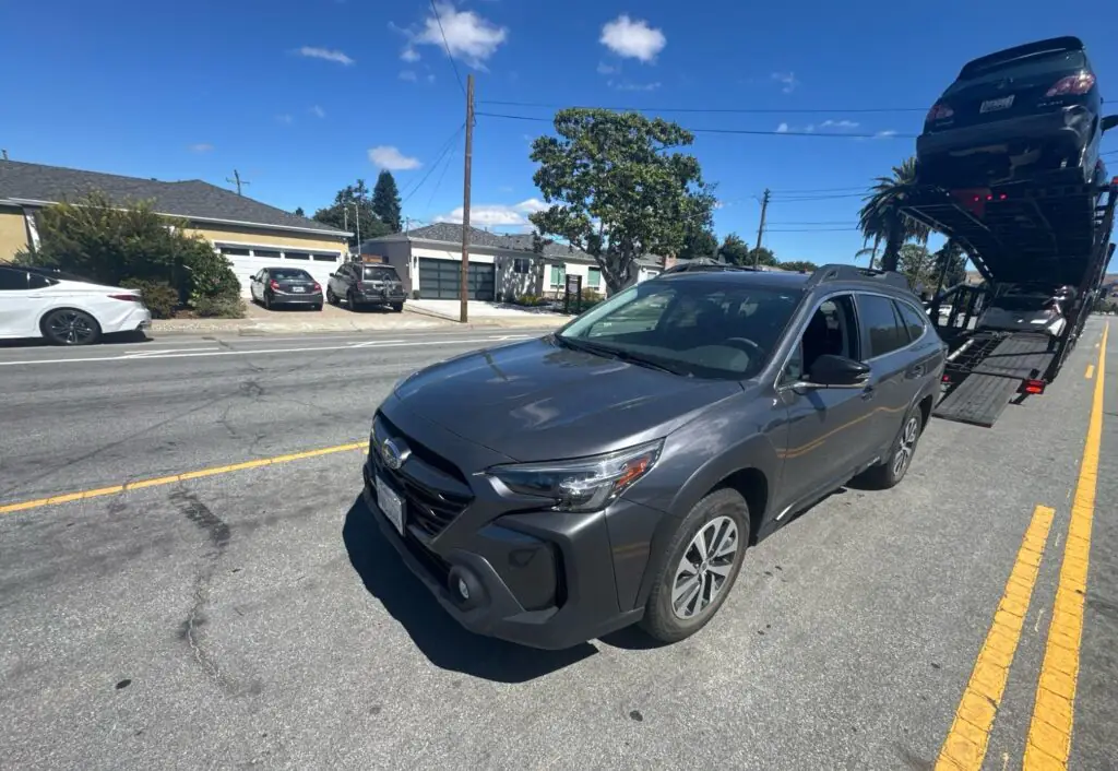 2023 Subaru Outback open trailer