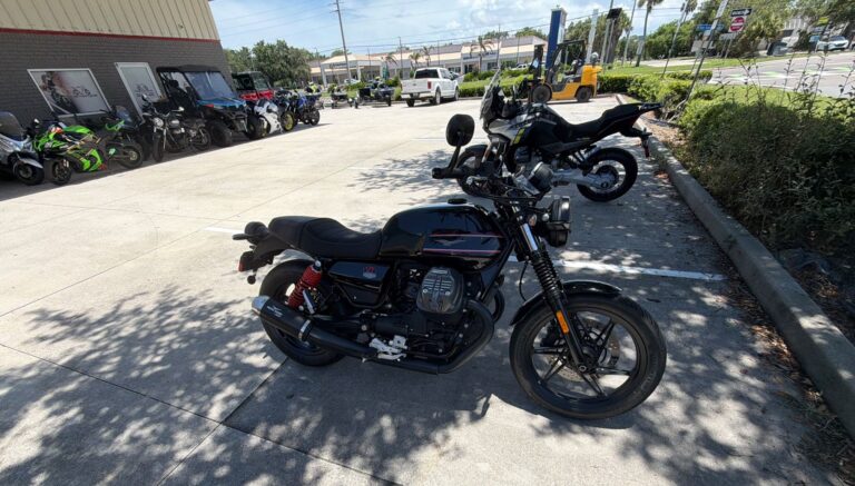 2024 Moto Guzzi V 7 Spezial image