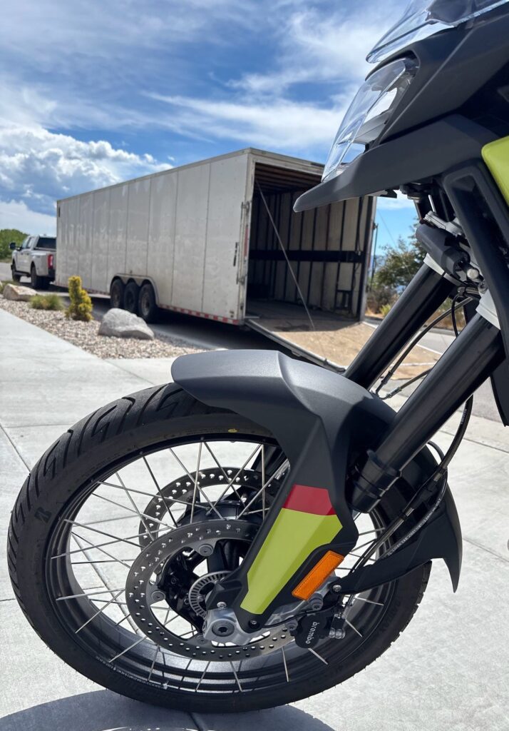 2025 BMW F 900 GS trailer