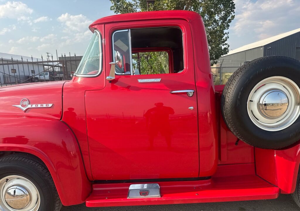 1956 Ford F-100 3