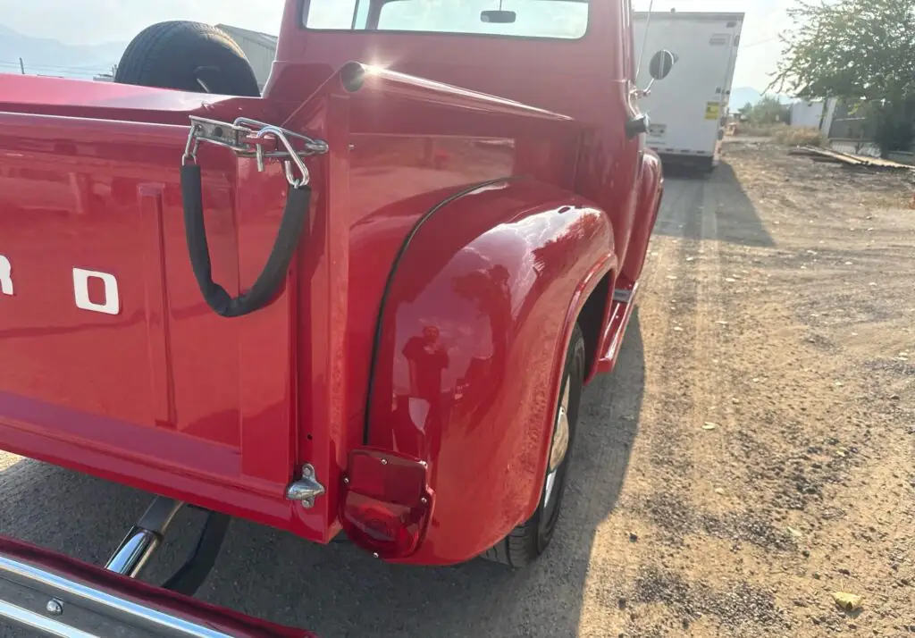 1956 Ford F-100 enclosed