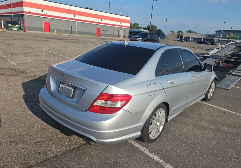 2009 Mercedes-Benz C300 1