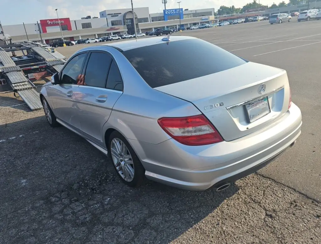2009 Mercedes-Benz C300 2