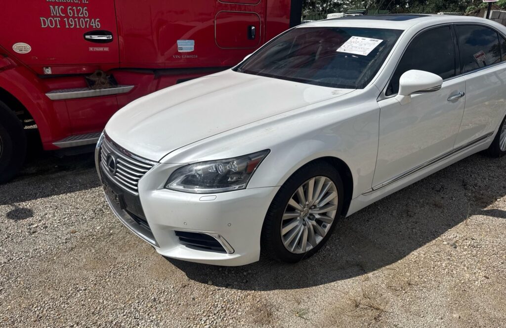 2013 Lexus LS 460L AWD 1
