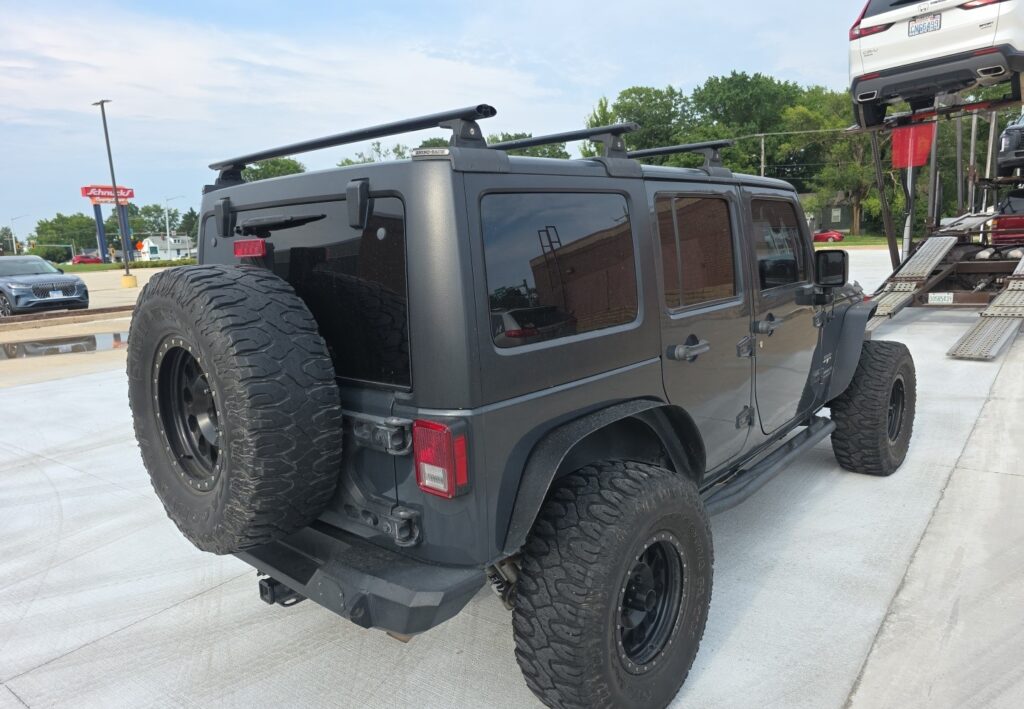 2017 Jeep Wrangler open 1