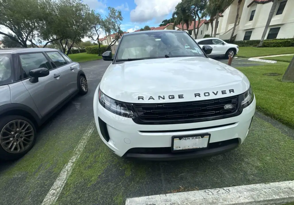2025 Land Rover Range Rover Evoque 1