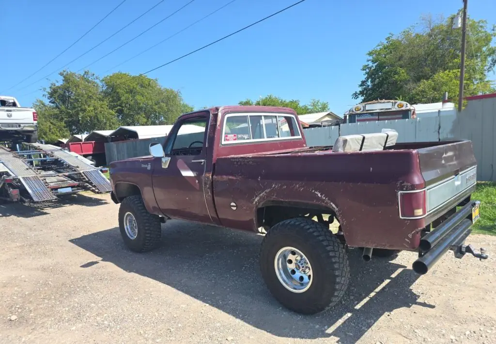 1978 Chevrolet K10 open trailer