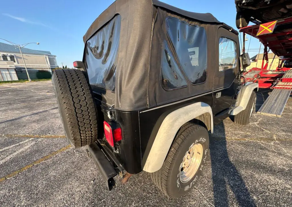 1998 Jeep Wrangler open 1