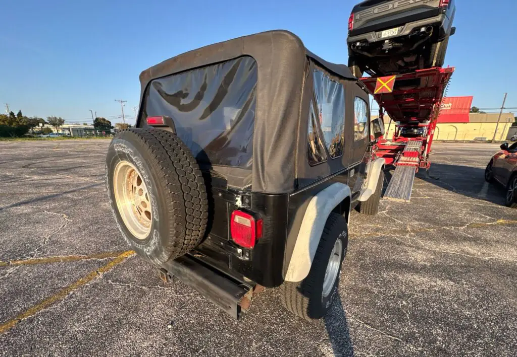 1998 Jeep Wrangler open 2