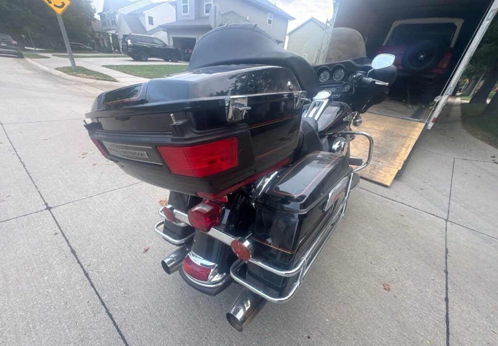 2009 Harley Davidson Ultra Classic enclosed