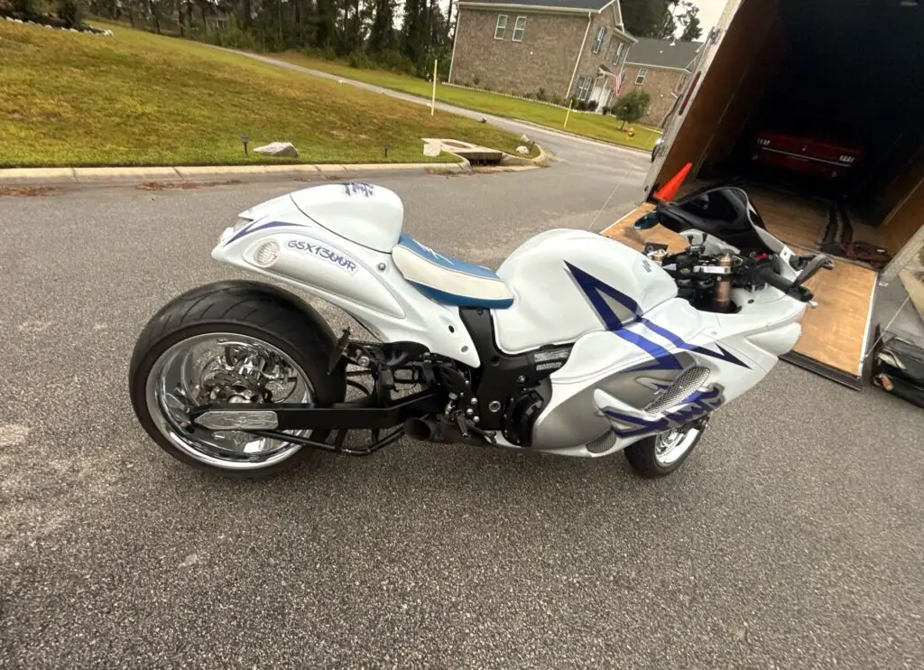 2012 Suzuki Hayabusa 1300 enclosd