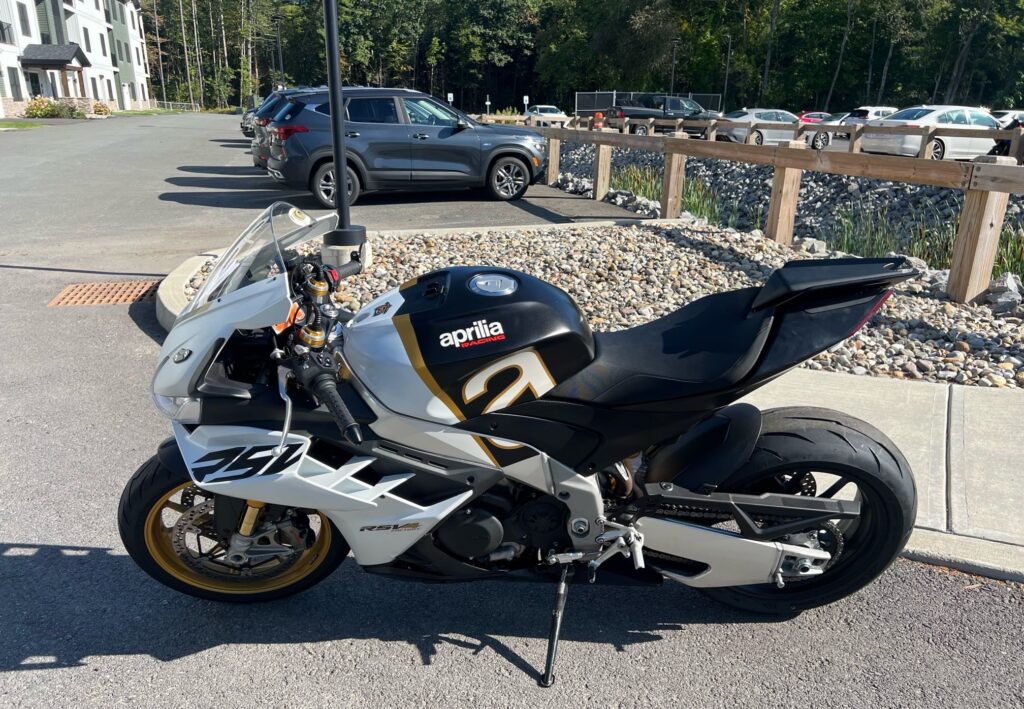 2025 Aprilia RSV4 1100 Factory 1