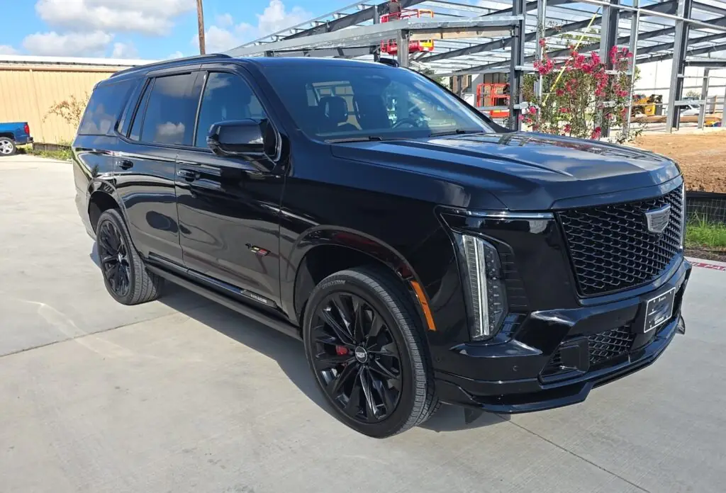 2025 Cadillac Escalade V 1