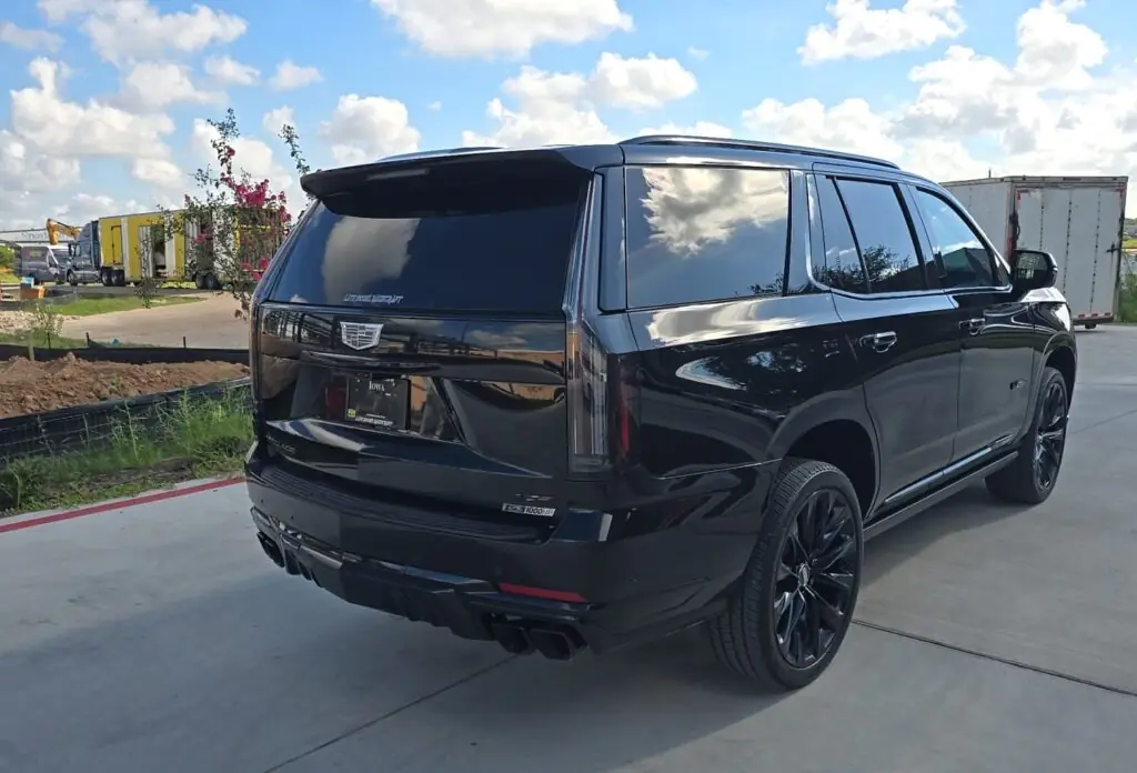 2025 Cadillac Escalade V 2