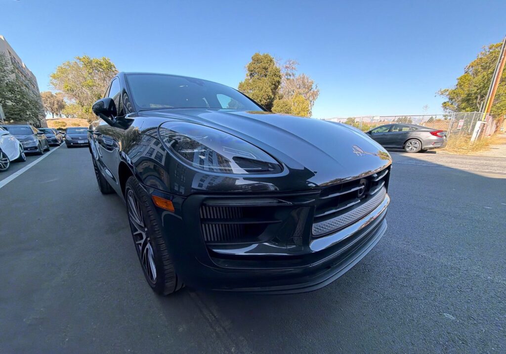 2025 Porsche Macan 1