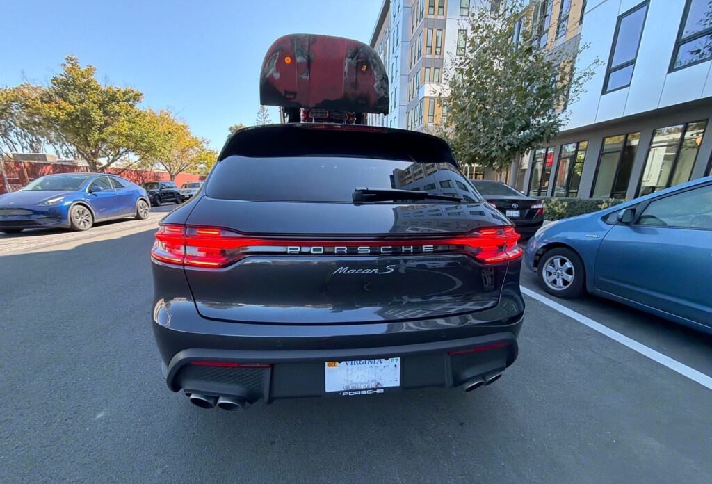 2025 Porsche Macan 2