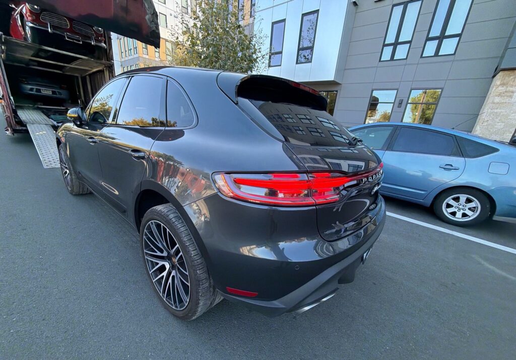 2025 Porsche Macan 3