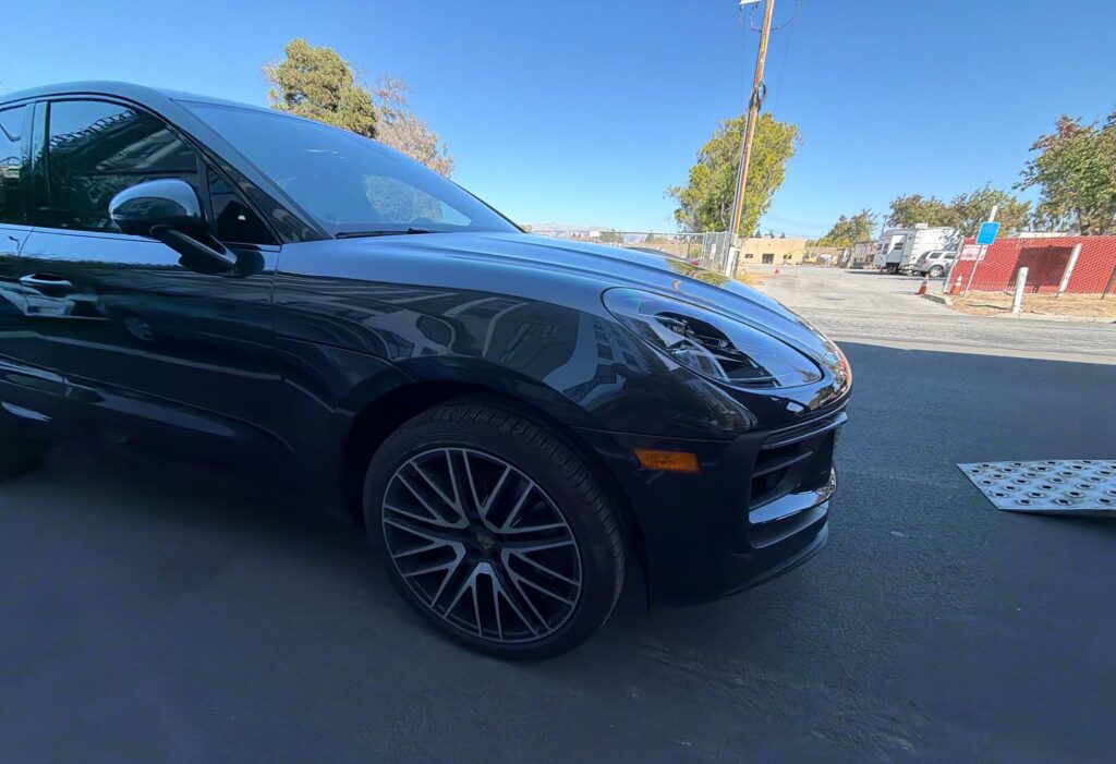 2025 Porsche Macan open