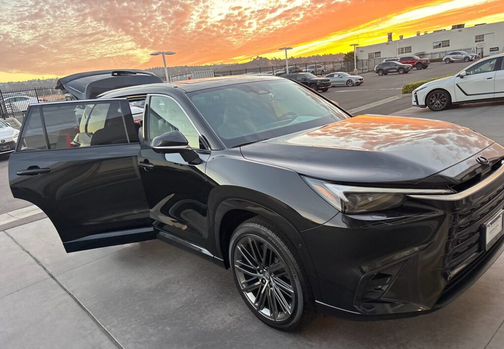 2026 Lexus TX 2