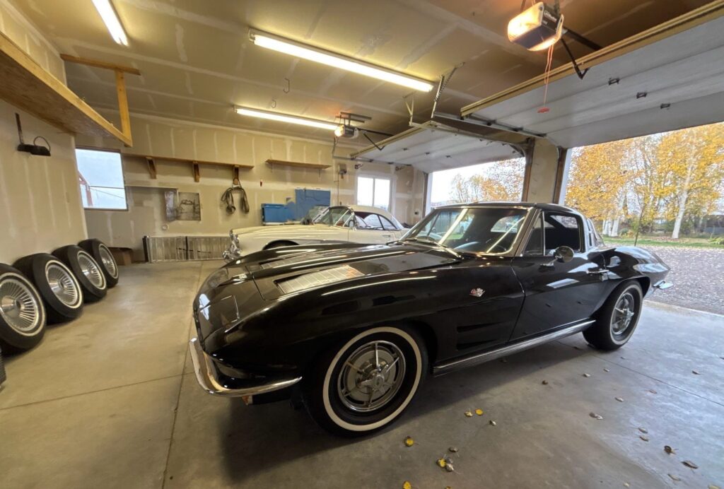1963 Chevrolet Corvette 1