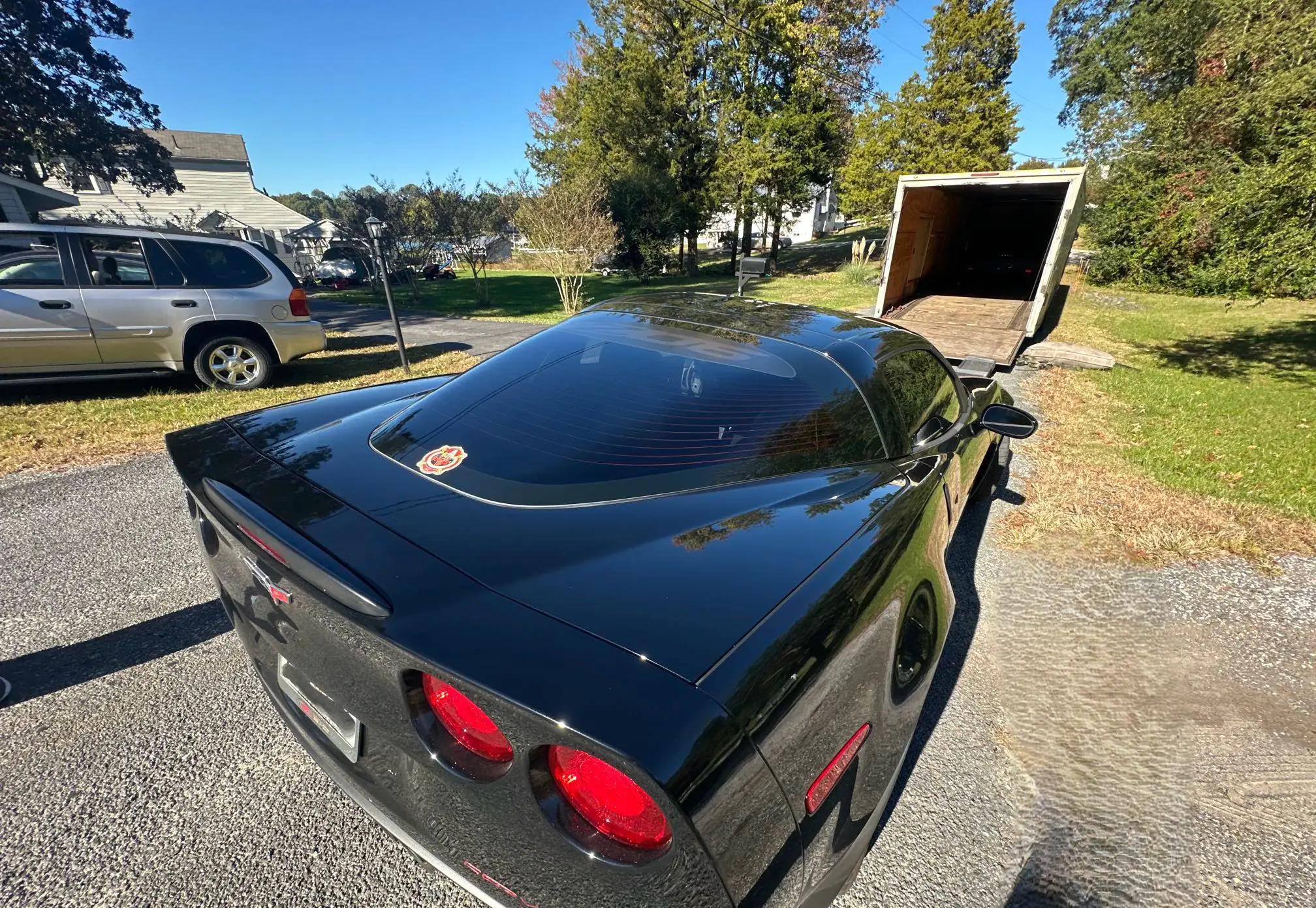 2007 Chevrolet Corvette enclosed 1