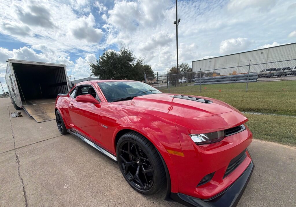 2015 Chevrolet Camaro enclosed 1