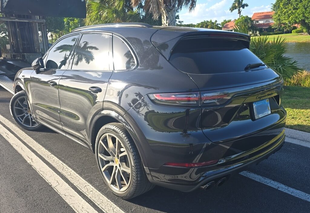 2020 Porsche Cayenne enclosed 1