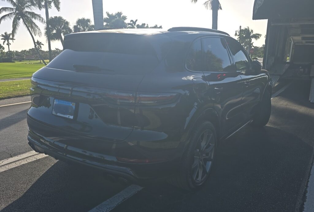 2020 Porsche Cayenne enclosed