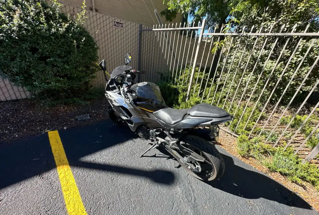 2025 Kawasaki Ninja 500 1