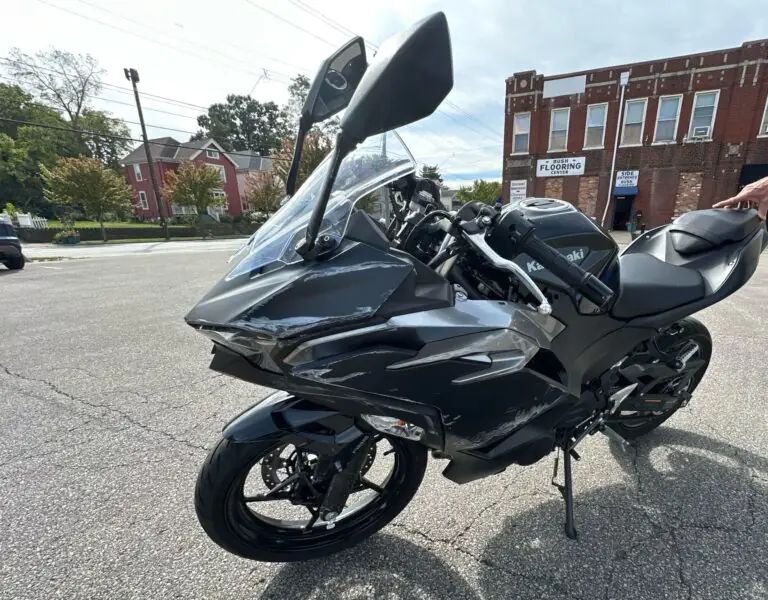 2025 Kawasaki Ninja 500 2