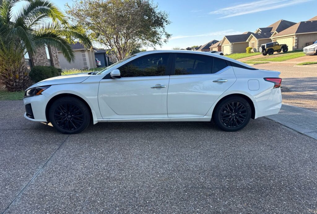 2025 Nissan Altima 2